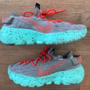 Nike Space Hippie 04 Grey Glow Green Mens size 7.5